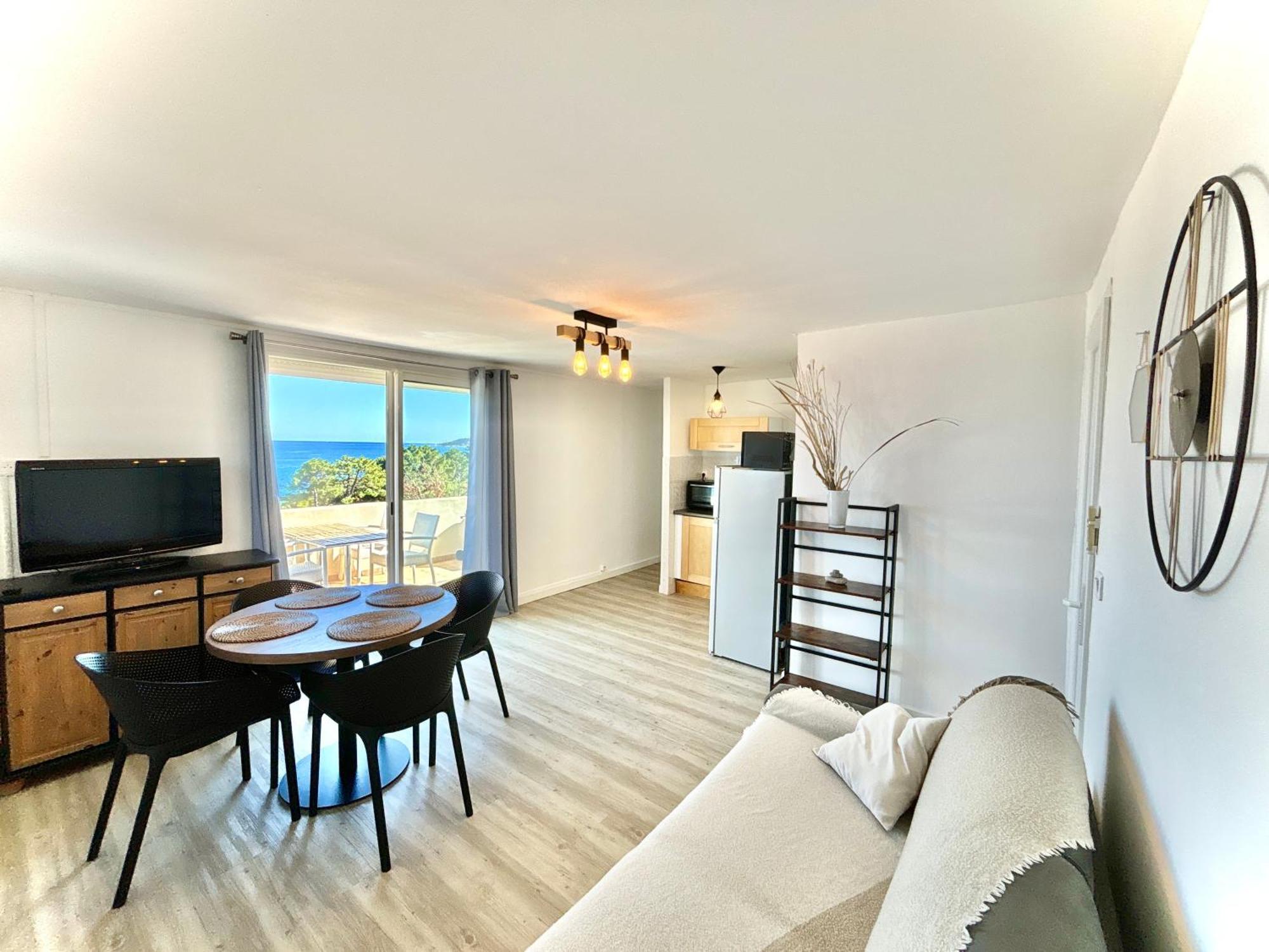 Residence Canella サリ・ソランザラ エクステリア 写真