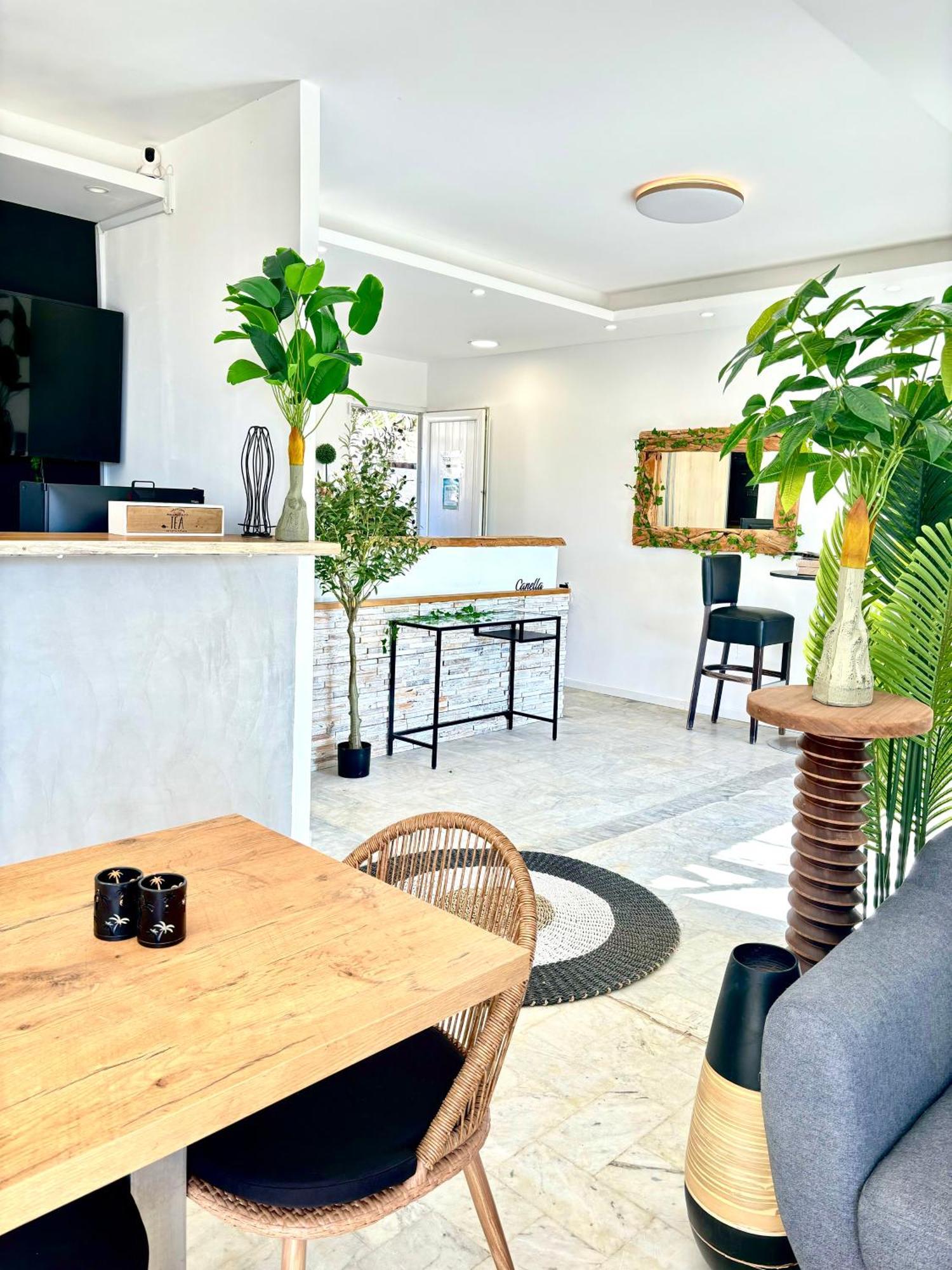 Residence Canella サリ・ソランザラ エクステリア 写真